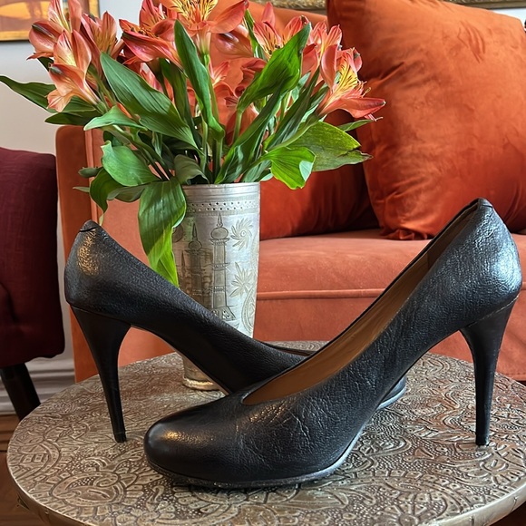 CHLOE Black Leather Pumps 👠 - Picture 8 of 8